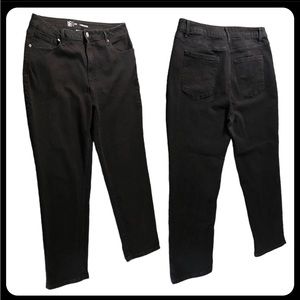 NO BO No Boundaries Black Jeans 90s Style Size 14 Mom High Rise Loose 30x28 C125